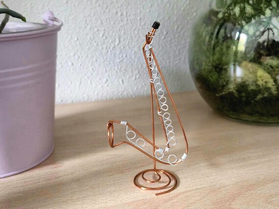 Miniature saxophone made of copper wire, unique creation for musicians and music lovers, minimalist musical instrument for interior decoration