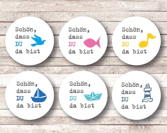 Schön, dass du da bist 24 Aufkleber ø 4 cm Kommunion Fisch rosa Gastgeschenke Taufe Konfirmation Leuchtturm Tischdekoration deko Anker Taube