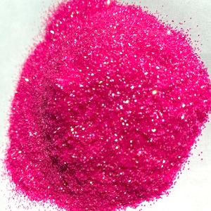 Poppy Neon Pink Fine Glitter pour l’art de la résine, les gobelets de boule à neige, l’artisanat et les ongles