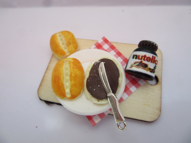 Gedeck mit Nutella Brötchen / Puppenstube Miniatur Fimo Bild 1