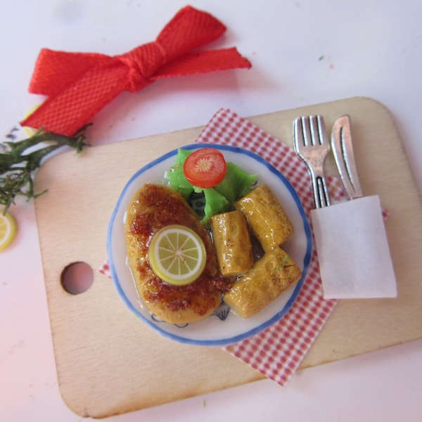 Teller - Schnitzel Kroketten & Salat  /  Miniatur Puppenstube Fimo