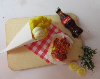 Currywurst mit Pommestüte & Cola  / Imbiss- aus Fimo Miniatur