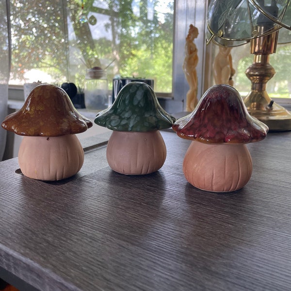 3 set Ceramic Mushroom,Garden Mushroom,garden decor/yard art/fairy mushrooms/fairies/ garden statues/figurines/ mellow mushroom, garden witc