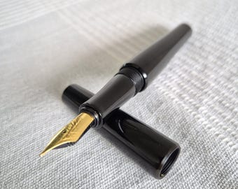 N5S Nikko Ebonite (Noble Black) Handmade Fountain Pen