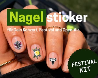 Op de afbeelding: Nagelstickers met diverse grafische ontwerpen aangebracht op de vingernagels. De ontwerpen bevatten een gestileerd oog, een gele bloem en een zwarte stierenschedel met de tekst W:O:A. De afbeelding bevat de tekst Nagel sticker für Dein Konzert, Festival und Open-Air en FESTIVAL KIT.