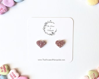 Orecchini a forma di cuore con glitter rosa/Orecchini per San Valentino/Orecchini a cuore/Amore/Orecchini in acrilico/Orecchini/Regalo per lei