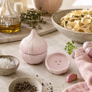 Knoblauch-Keramik-Salz- und Pfefferstreuer-Set | Gewürzstreuer mit Gemüseknolle | Italienische Landhausküche | Geschenk für Feinschmecker