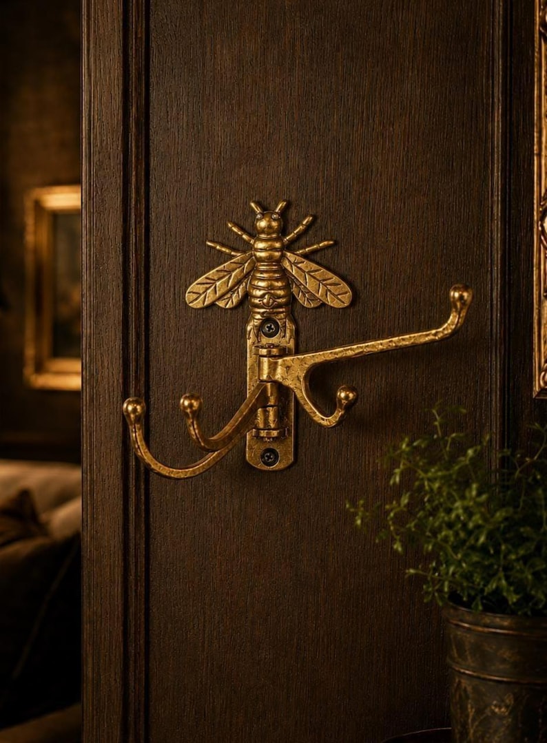 Bee Hook image 2