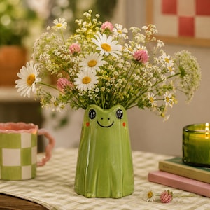 Mini vaso de sapo, vaso de cerâmica fofo em formato de sapo, decoração rústica para lagoa, vaso decorativo para flores, decoração única para casa, decoração de quarto rústica.