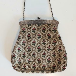 Vintage 50s 60s Handbag with engraved metallic frame and crewel fabric/ Clutch Purse