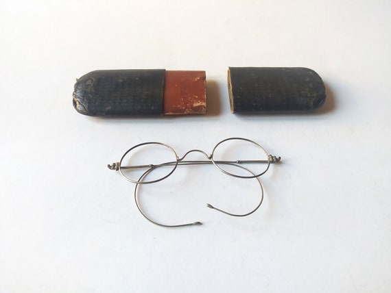 antique eye glasses in original case / wire rims … - image 8