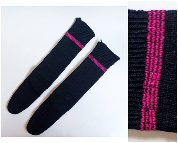 Antique hand knitted wool socks / folk art / trad… - image 1