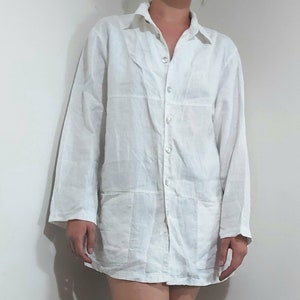 Vintage Linen Shirt with Mother of Pearl Buttons/ White Shirt dress with pockets