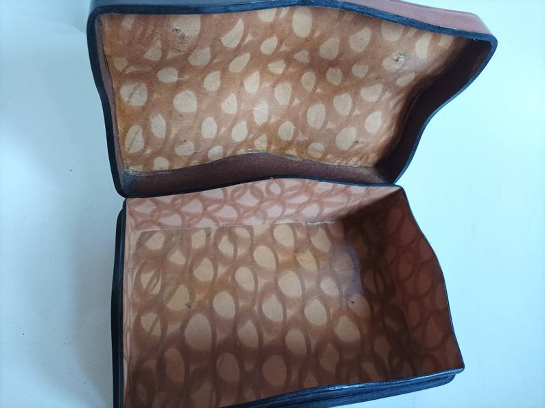 Caja de cuero de becerro vintage, piel de becerro genuina marcada Florencia, Joyero / caja de baratijas / hecho en Italia imagen 7