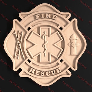 Pode incluir: Um emblema de resgate de incêndio de madeira com uma inscrição vermelha "FIRE" e "RESCUE". O emblema apresenta um símbolo médico estilizado, uma escada e um hidrante.