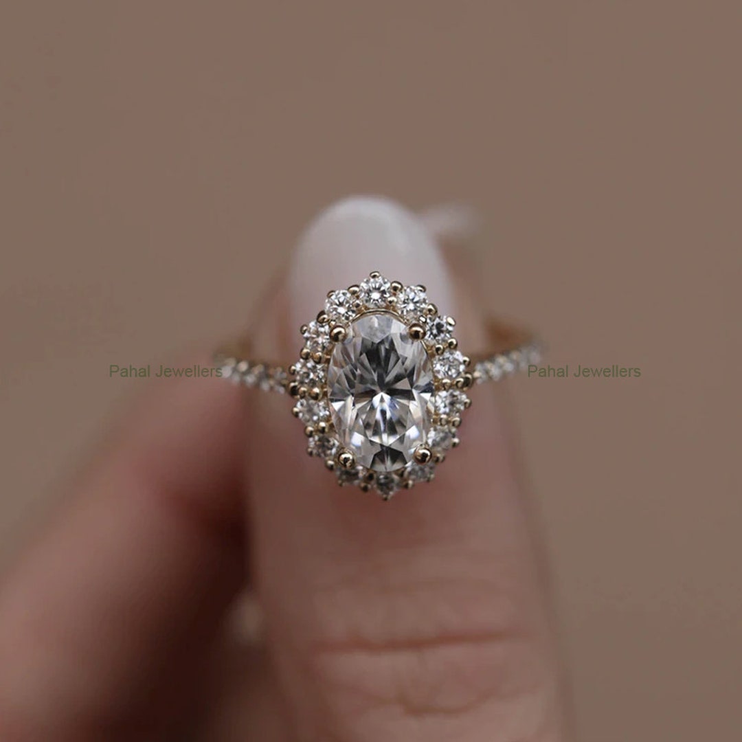 Halo Lab Grown Diamond Engagement Ring, 2.5 CT Oval Cut F/VS2 IGI ...