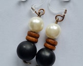 Wooden earrings, unadved with clips