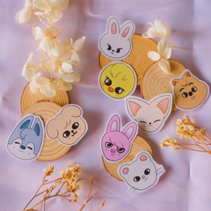 Stray kids skzoo cute stickers for stay. Pegatinas animales kpop