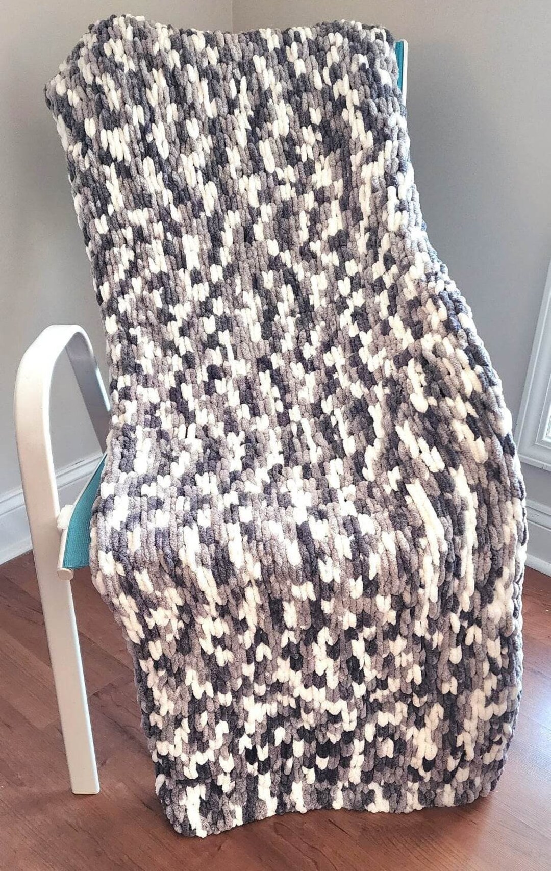 Looped in Love - Etsy