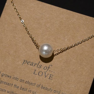 Pearl necklace | Golden pearl necklace with white pearl as pendant | white pearl | Golden necklace