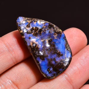 Boulder opaal cabochon in mooie vorm losse edelsteen voor het maken van sieraden 43,5 kt. 35 x 20 x 7 mm Y-3373