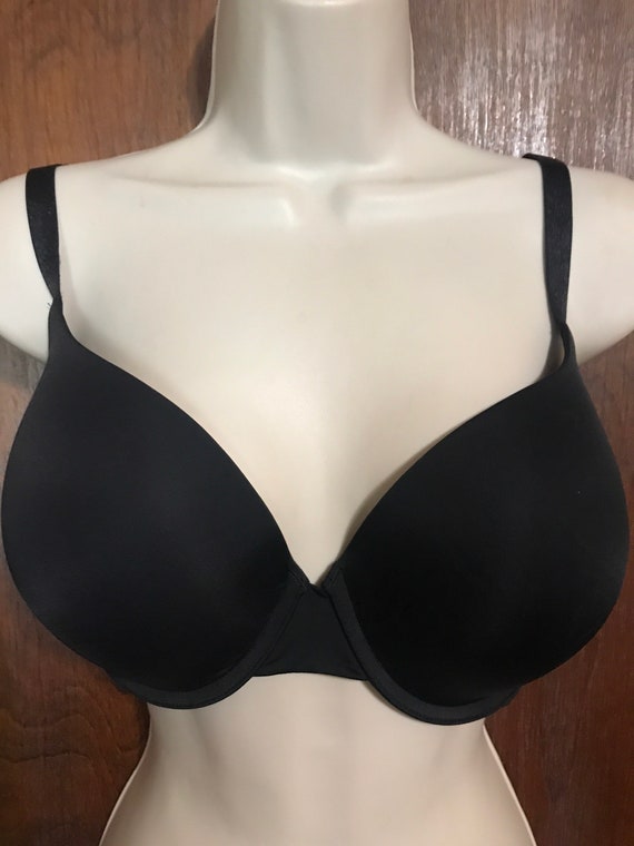 Womens New With Tags Victorias Secret Padded Bra. Size 34DDD Excellent  Condition. 