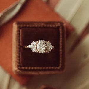 2ct Oval Cut Moissanite Engagement Ring/14K Gold Ring/Art Deco Vintage Ring/Unique Promise Ring/Three Stone Ring/Floral Cluster Wedding Ring