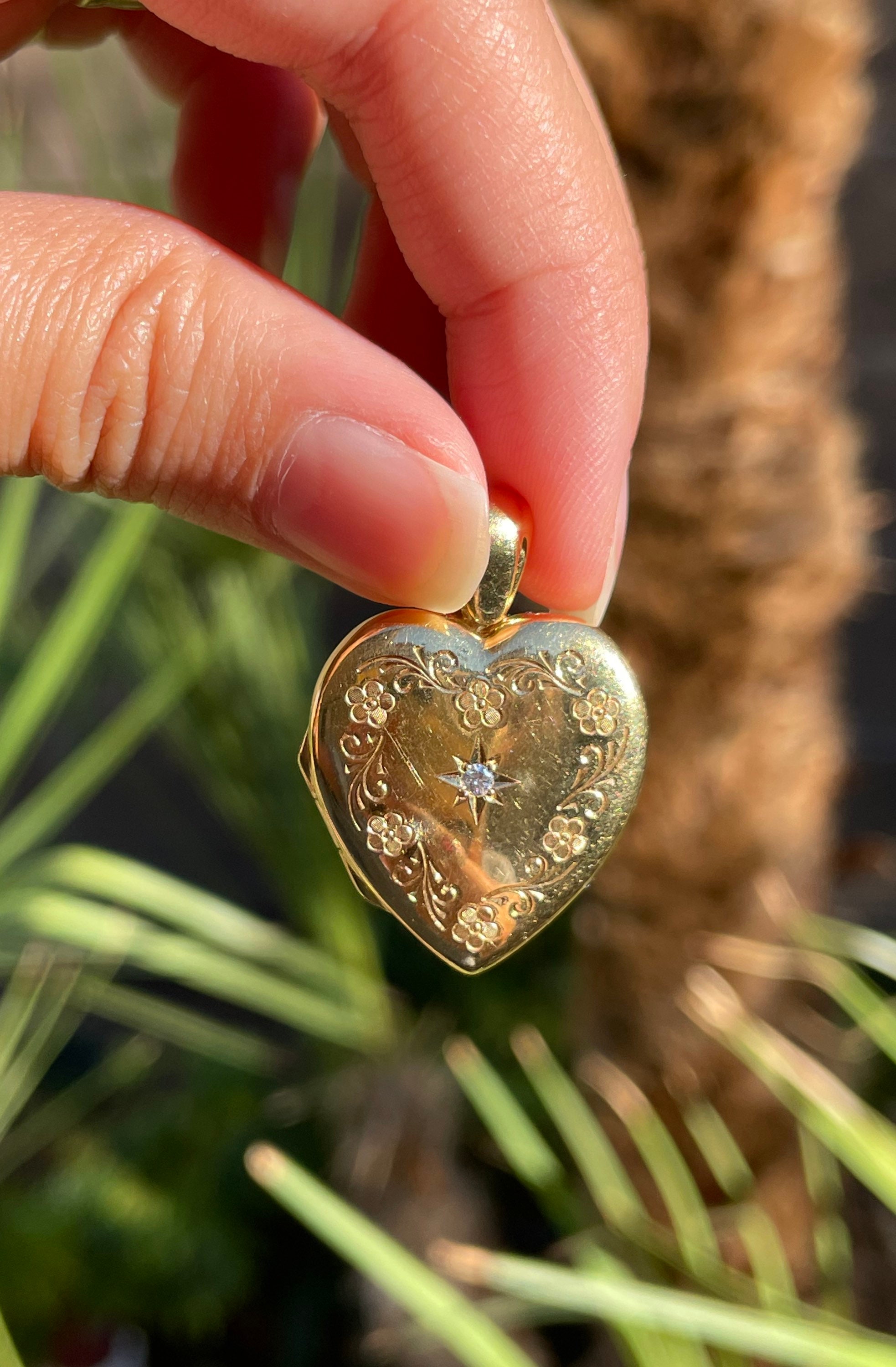 Tiffany & Co. Mini Heart Lock Necklace 18K Yellow Gold 750 Pendant