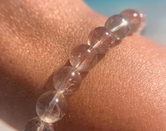 Hoge kwaliteit Beryl-armband met sprankelende arusha-insluitingen, kralen van 8,5 mm