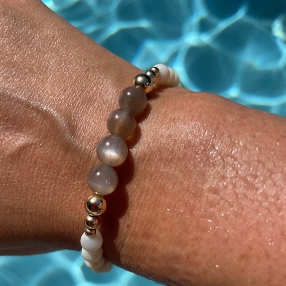 STONE BEAD BRACELET 6 MM W/GOLD BEADS CHOCOLATE BROWN STONE BEAD BRACELET 6 MM W/GOLD BEADS CHOCOLATE BROWN