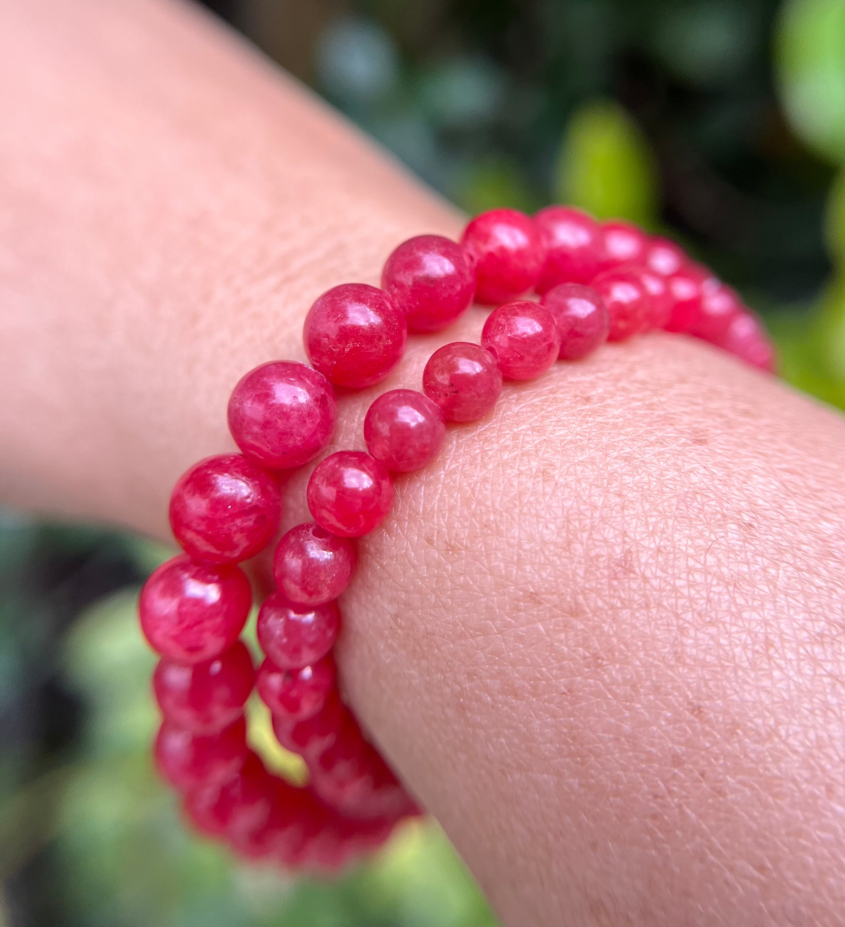 超高品質宝石グレードのロードナイト、ディープピンク 11 mm、10.5 mm