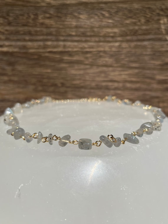 Labradorite Crystal Chain Choker Necklace, 14 inch to 17 inch Tarnish Resistant Wire Necklace with a 3 inch 18k Gold-Plated Extension