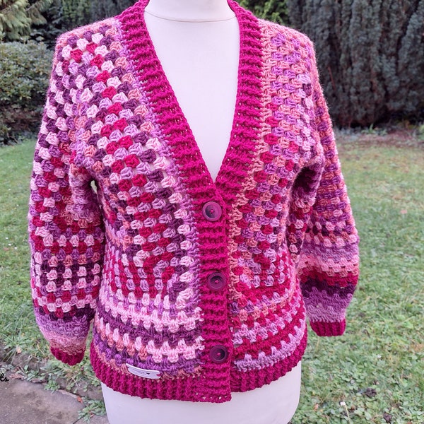 Spezialanfertigung - Häkeljacke, Strickjacke gehäkelt, Cardigan, Hexagon Jacke, Kurze Jacke, handgemacht, handmade - Einzelstücke, Unikat