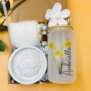 Birth Flower Birthday Gift Box, Personalized Birthday Gift Box, Birthday Present For Her, Birth Flower Selfcare Gift, Birth flower Tumbler