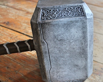 Replica in schiuma EVA Mjolnir