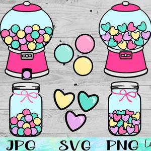 Op de afbeelding: Een digitale illustratie met twee kauwgomballenautomaten en twee potten, allemaal gevuld met kleurrijk snoep. De kauwgomballenautomaten zijn roze met een lichtblauwe bol, en de potten hebben roze strikken. Extra snoepjes en hartvormen zijn ook inbegrepen.