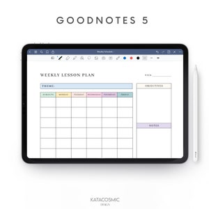 Puede incluir: Una plantilla de plan de lecci&oacute;n semanal para Goodnotes 5, una aplicaci&oacute;n de toma de notas digital. La plantilla incluye secciones para la semana, el tema, las asignaturas, los objetivos y las notas. Los d&iacute;as de la semana se enumeran en la parte superior y las asignaturas se enumeran en el lateral. La plantilla est&aacute; dise&ntilde;ada para ayudar a los profesores a planificar sus lecciones.