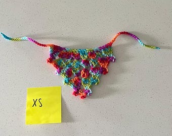 Gehaakte veelkleurige hondenbandana X-Small (8-15 pond) - fysiek item