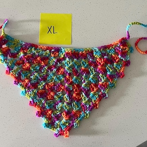 Gehaakte veelkleurige X-Large hondenbandana (60+ pond) - fysiek item