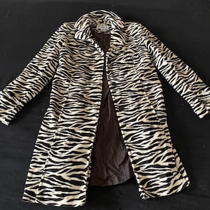 Abrigo chaqueta con estampado animal de cebra vintage