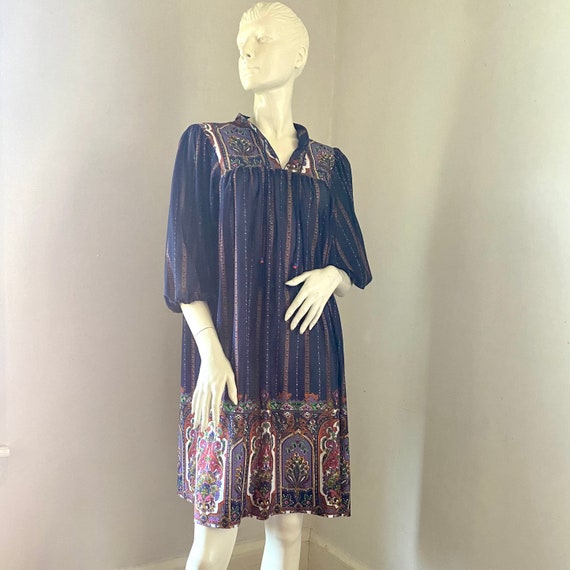 1970s Boho Flowy Dress Paisley Puff Sleeves - image 1