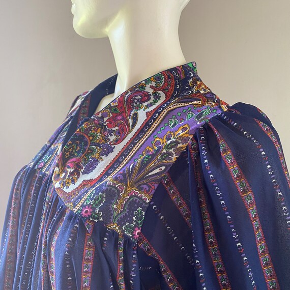 1970s Boho Flowy Dress Paisley Puff Sleeves - image 2