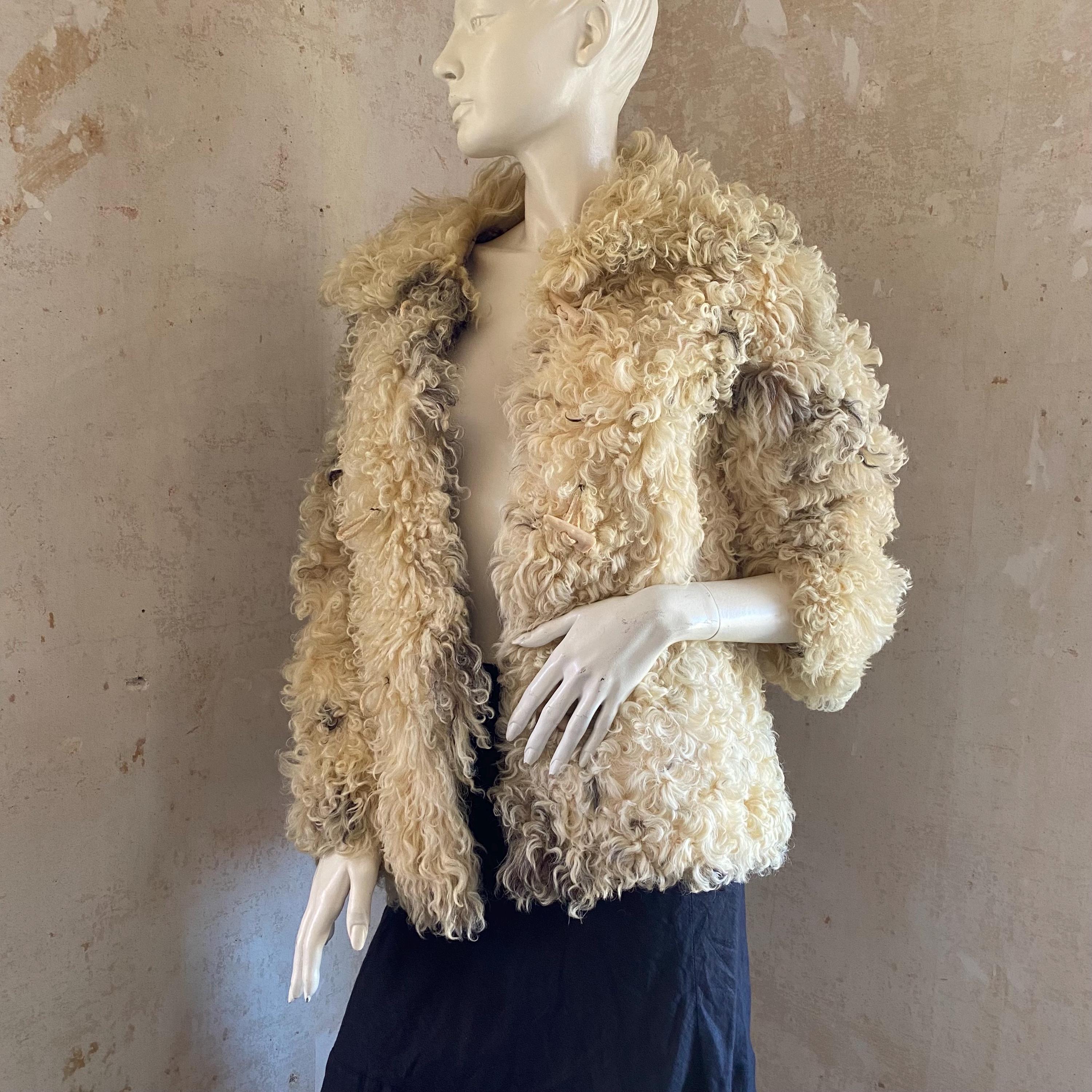 Bunny curly fur coat (beige) | Treat ürself - ジャケット