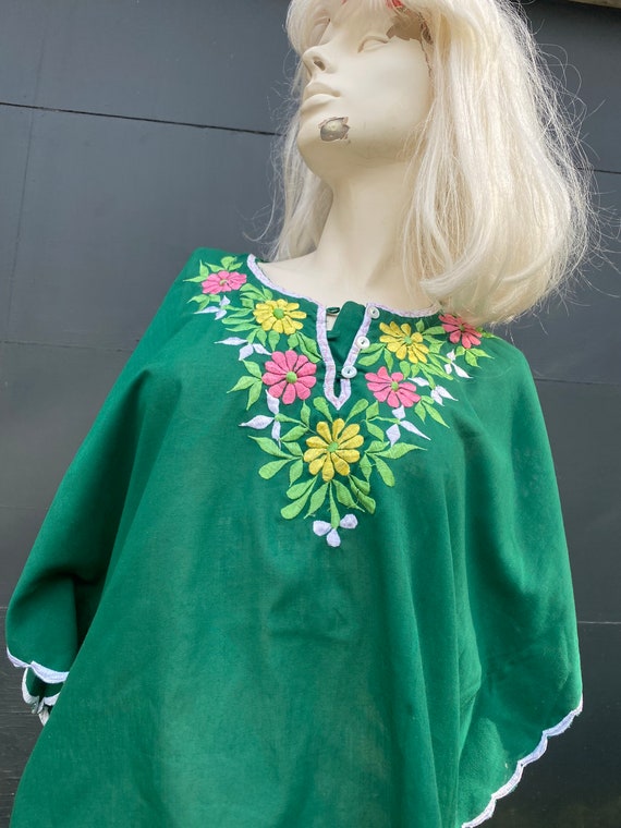 Vintage Embroidered Poncho Top Butterfly Wings 19… - image 7