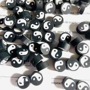 20pcs Yin Yang Polymer Clay Beads 9-10mm,  Black White Clay Bead, 90s Y2K Kandi bead, Craft supplies, Bracelet diy beads, BFF bracelet beads