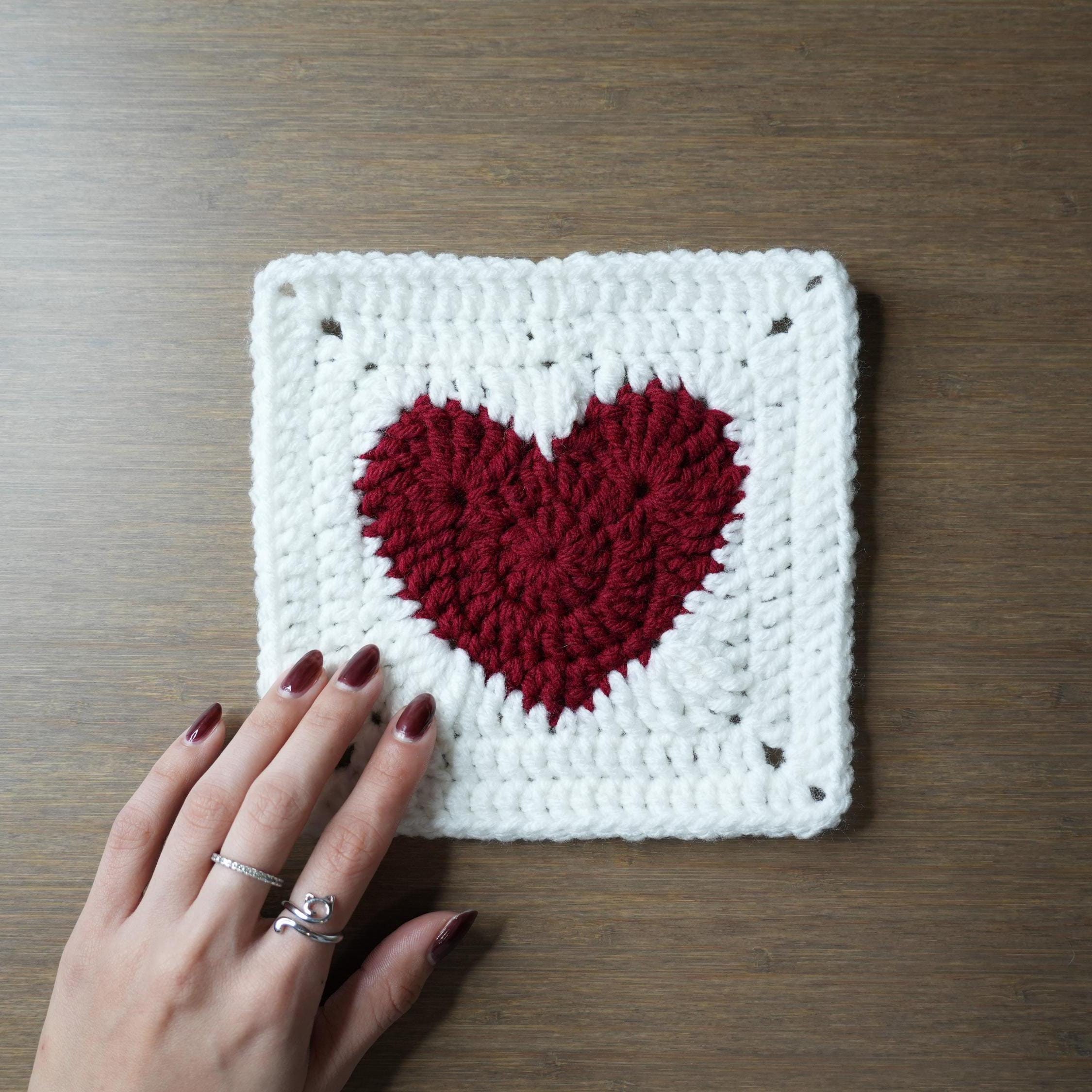 Patrón de cuadrado de abuela con corazón grande / Aplique de corazón grande de crochet / Patrón PDF