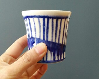 Taza de café de porcelana de cerámica hecha a mano, patrón de esmalte azul, taza de té.