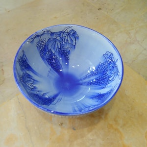 Large Ceramic Bowl , Handmade Ceramic Serving Bowl, Fruit Bowl, Blue  Bowl. Decorative Bowl. Bowl with grapes.