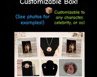 Pode incluir: Uma caixa personalizável Comfort Character com o texto Comfort Character Customizable Box! e Customizable to any character, celebrity, or oc! (See photos for examples!). A imagem mostra uma colagem de joias, incluindo colares, pulseiras, brincos e porta-chaves com vários retratos de cães.