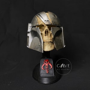 Mandalorian Skull Bust, Star Wars Fan Art Statue, Mandalorian Gift, Star Wars Geek